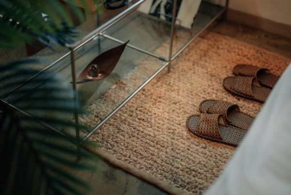 제주 돌담너머집 (돌담점)