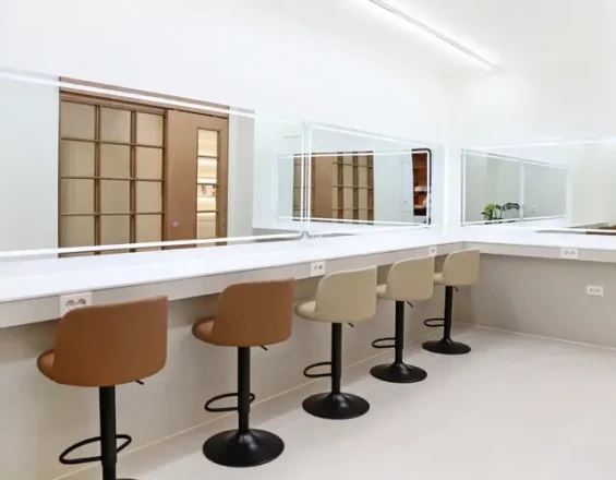 퍼스널 컬러 메이크업 & 헤어 스타일링 살롱 | 뷰티팰리스