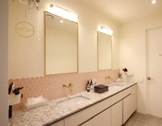 홍대 프리미어 피부정밀 - 프로젝트U클리닉