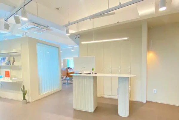 그리고 앨리스 | 홍대 K-뷰티 메이크업샵