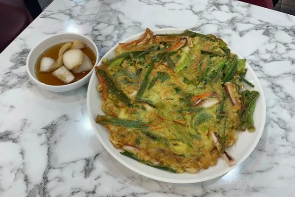 창신육회2호점 | 광장시장의 한식