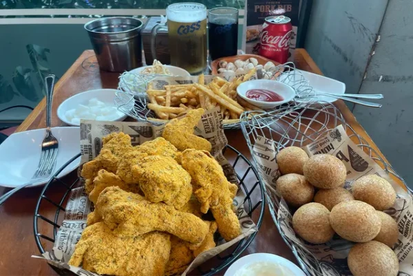 BHC치킨 종로5가스퀘어 광장점 | 종로