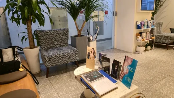 홍대 프리미어 피부정밀 - 프로젝트U클리닉