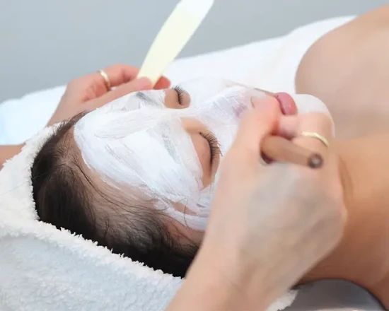 홍대 신지윤 스킨케어 클리닉 | 홍대피부과의원