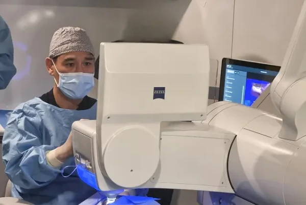 아이리움안과 I 세계적인 시력교정 전문의 (SMILE & ICL)