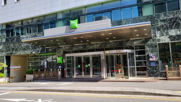 이비스 스타일 앰배서더 강남