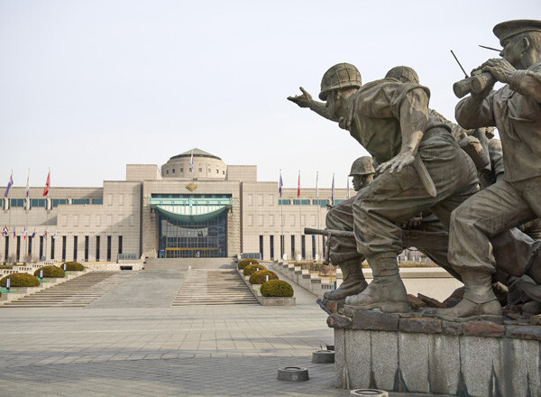 외국인을 위한 서울 일일 투어 1일 - 창덕궁, 전쟁기념관, 서울스카이