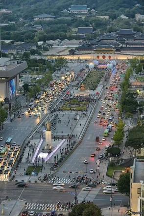 Gwanghwamun Square