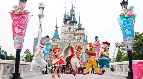 Lotte World & Everland – Korea’s Top Theme Parks for All Ages