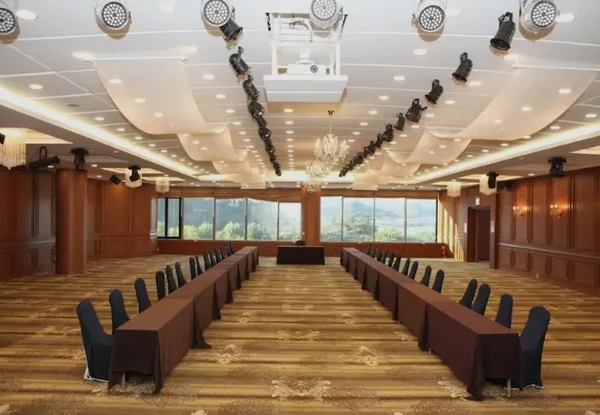 춘천 베어스 호텔 (3성급 또는 동급)