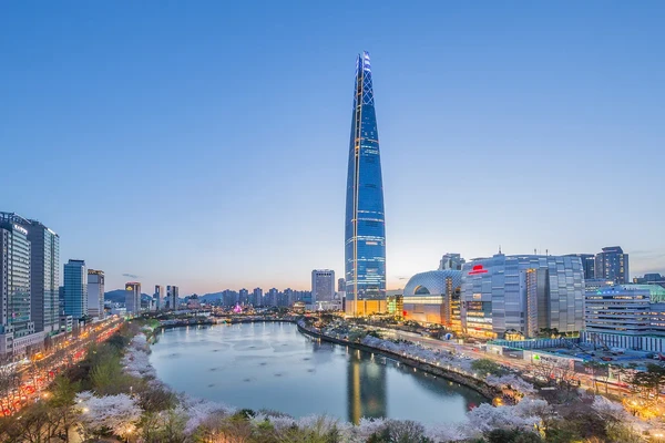 외국인 전용 서울 일일 투어 – 창덕궁, 전쟁기념관, 서울스카이