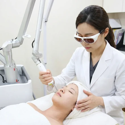 에센셜 패키지 | 오전 도착 | K-뷰티 피부 관리, 퍼스널 컬러 & 스타일링 투어 (강남 3박 4일 | 세미 패키지) (복사본)