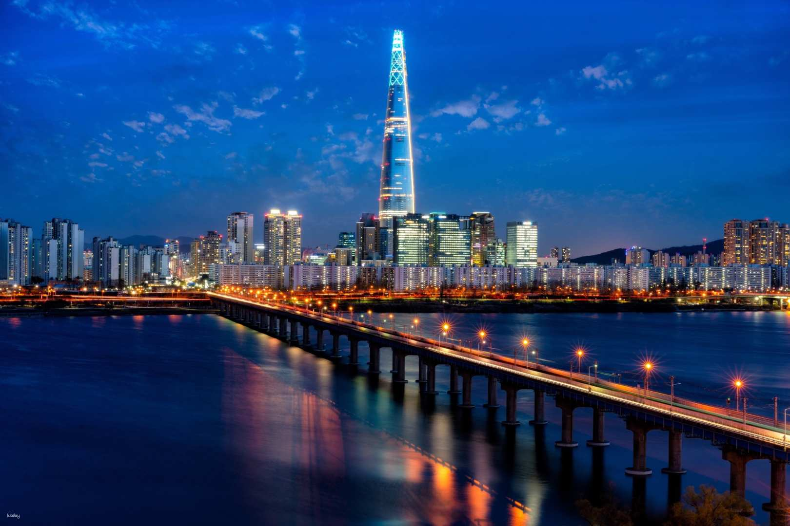 외국인을 위한 서울 일일 투어 1일 - 창덕궁, 전쟁기념관, 서울스카이