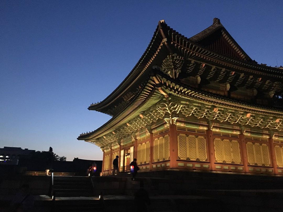 외국인 전용 서울 일일 투어 – 창덕궁, 전쟁기념관, 서울스카이