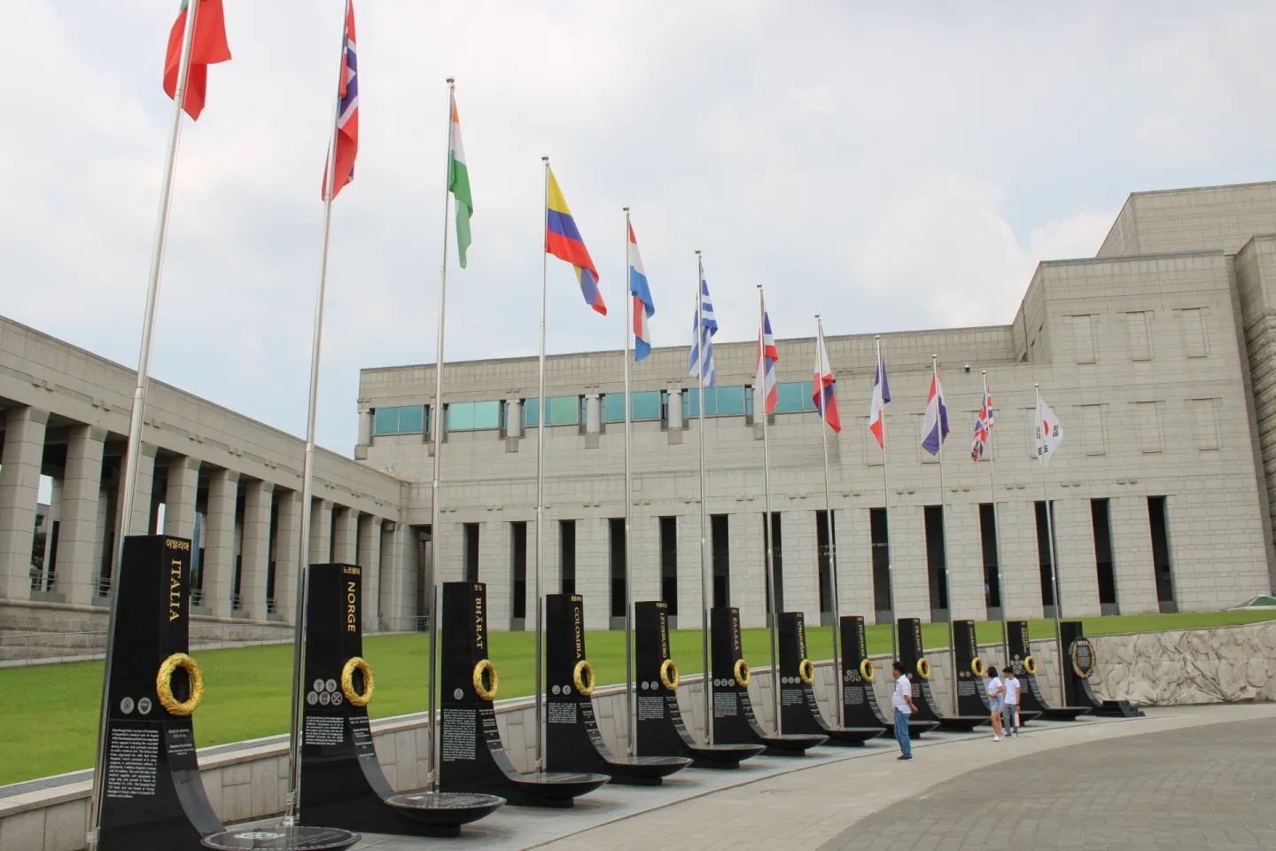 외국인 전용 서울 일일 투어 – 창덕궁, 전쟁기념관, 서울스카이