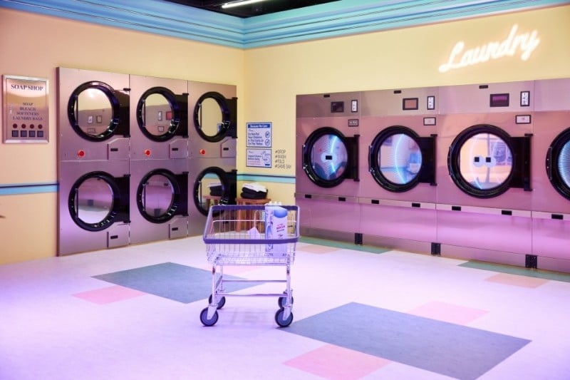 외국인 전용 K-팝 문화 체험 일일 투어 (홍대 거리, K-팝 댄스 체험, 명동 하이커 그라운드, 난타 공연)