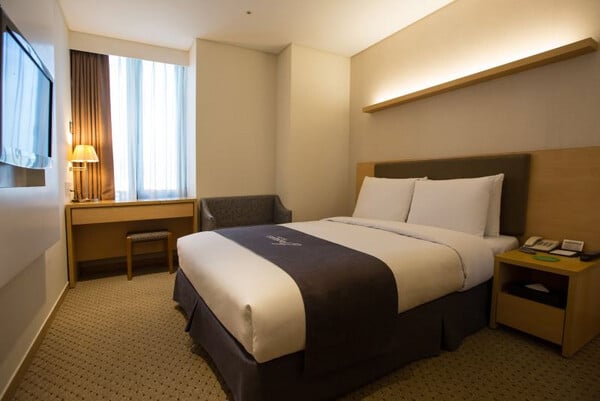 Deluxe Triple Breakfast Package